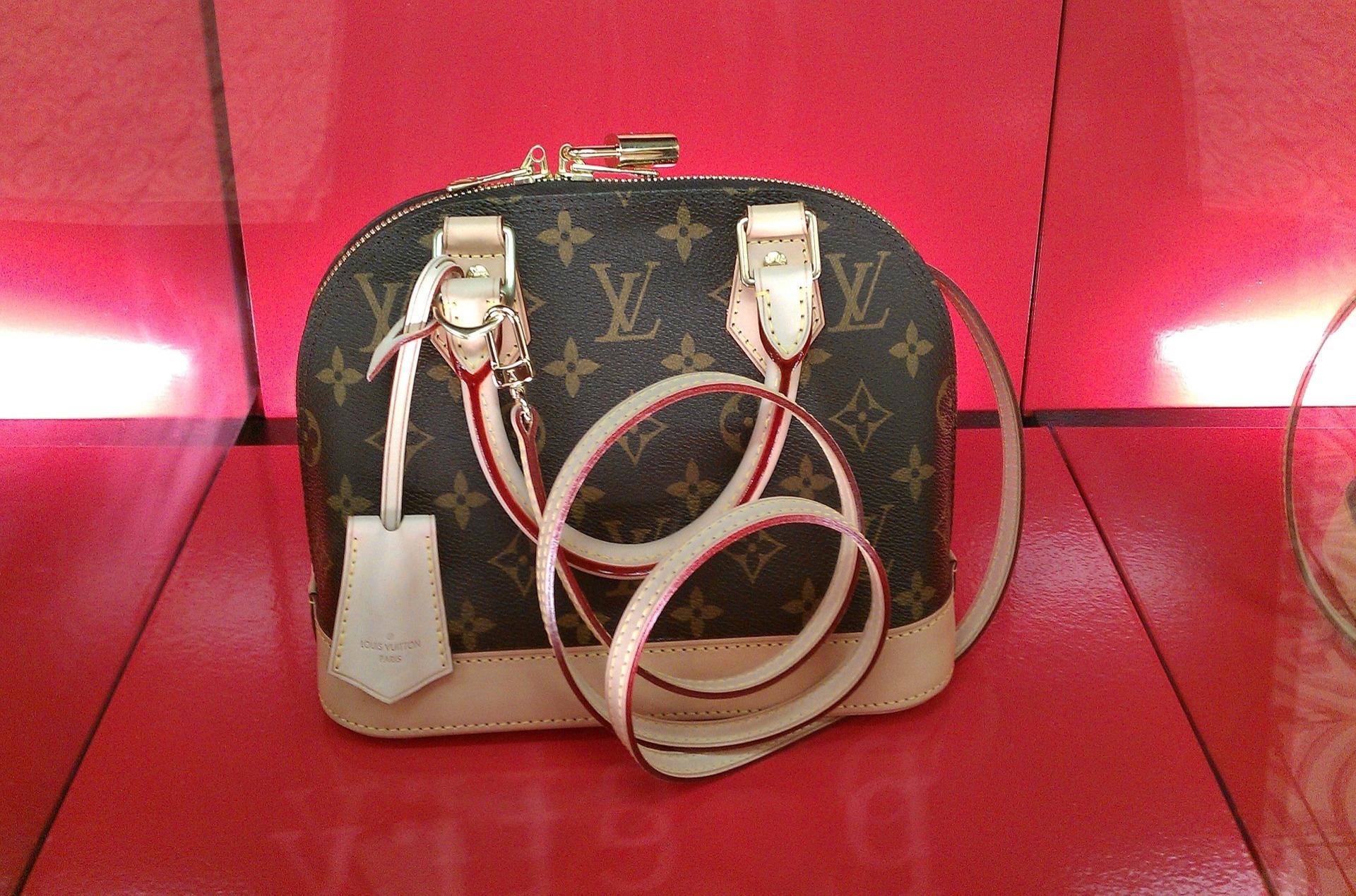 bag-950930_1920